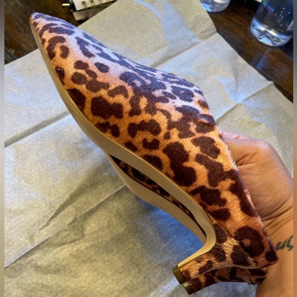 Leopard comfortview shoes size 9 1/2 wide - Picture 2 of 8